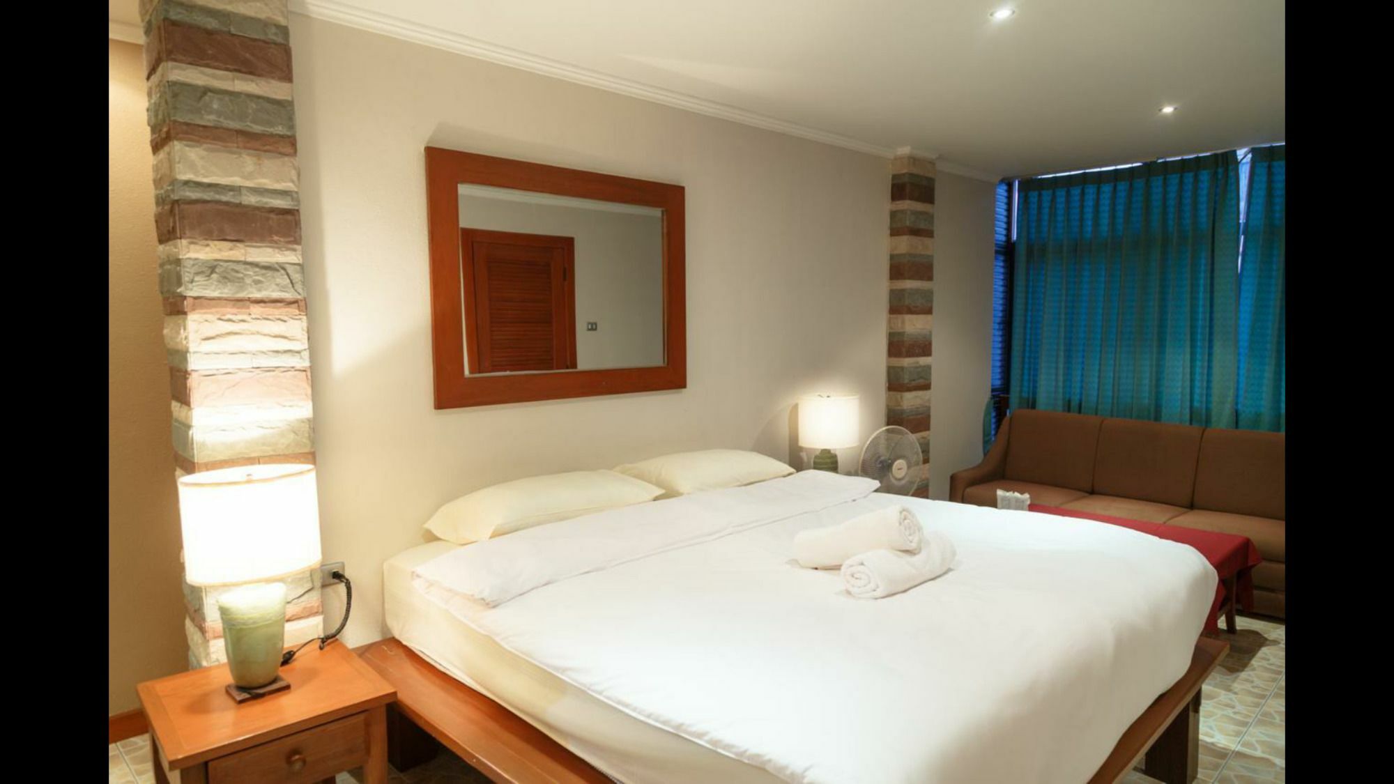 Avenue Beach Hotel Jomtien Beach Eksteriør billede
