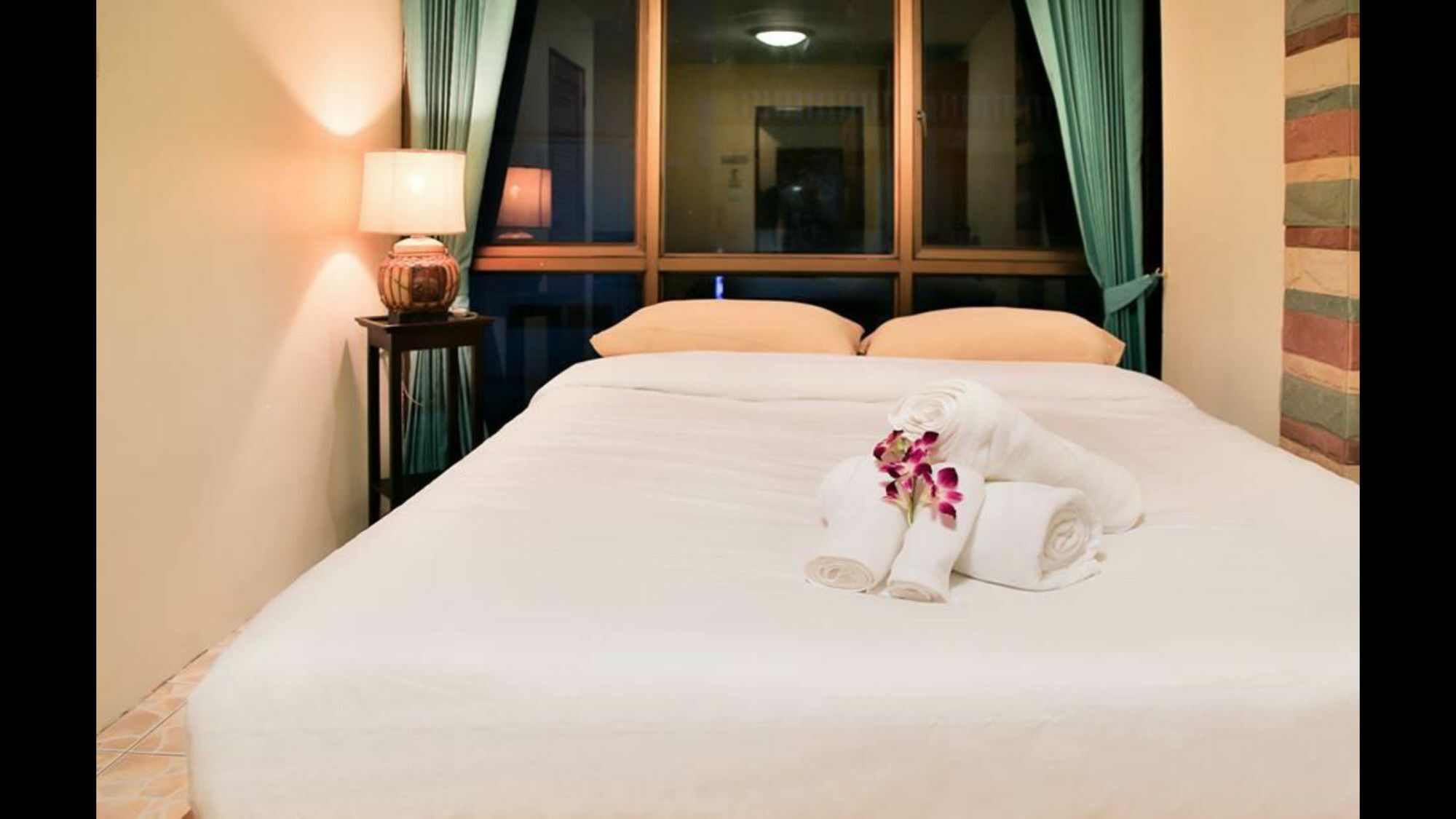 Avenue Beach Hotel Jomtien Beach Eksteriør billede