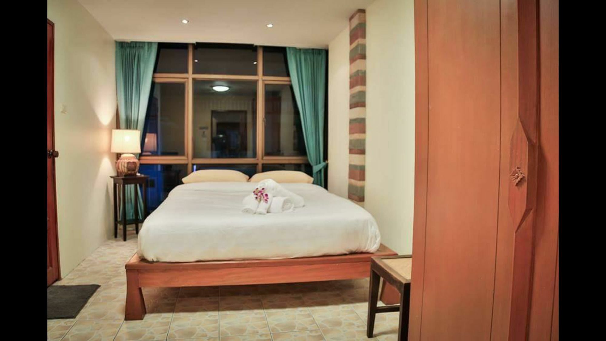 Avenue Beach Hotel Jomtien Beach Eksteriør billede